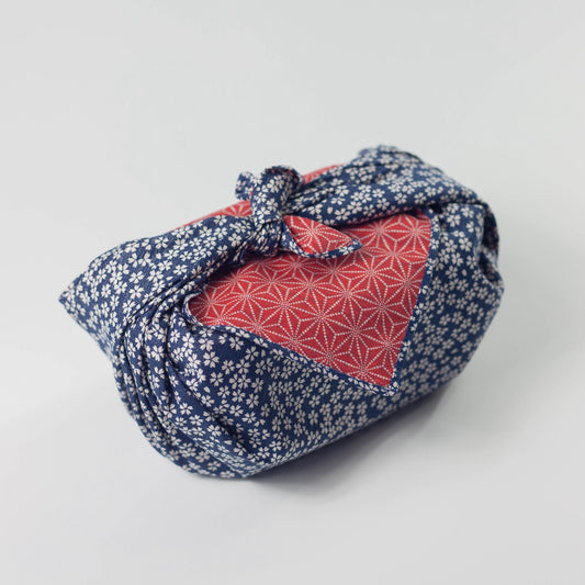Furoshiki double face Asanoha Sakura (bleu marine et rouge, 50 cm)