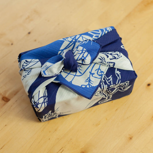 Furoshiki Chôjûgiga bifacciale (blu navy e blu, 50 cm)