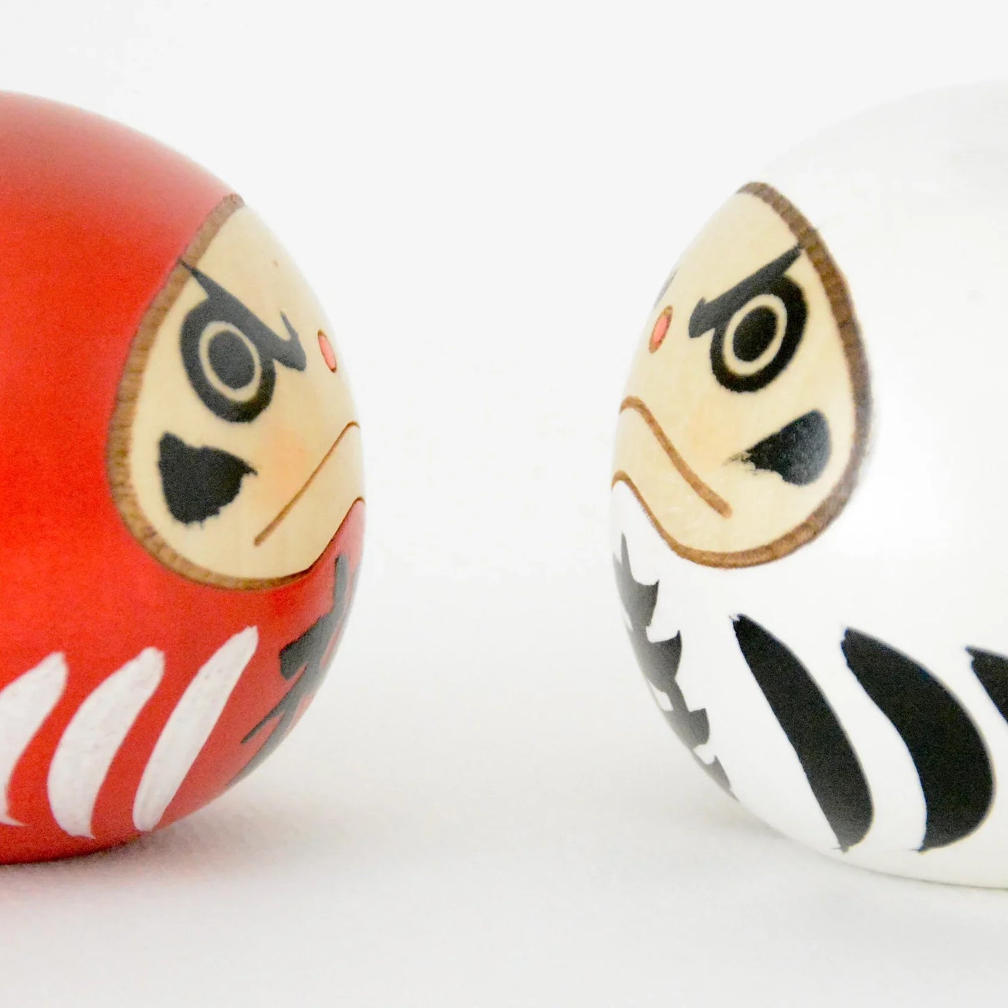 Bambola Kokeshi - Daruma (bianca)