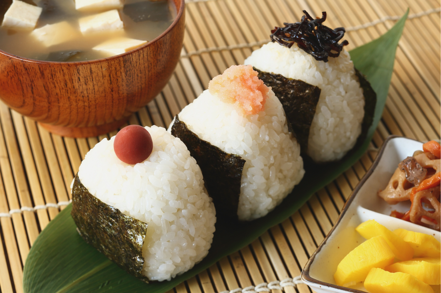 7 recettes d'onigiri faciles pour bento froid