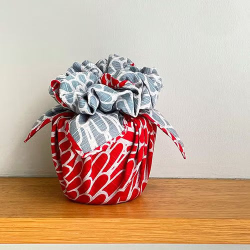 Furoshiki double face Isa Monyo Kiku (rouge et bleu, 48cm)