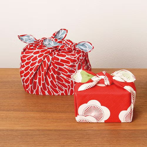 Furoshiki double face Isa Monyo Kiku (rouge et bleu, 48cm)