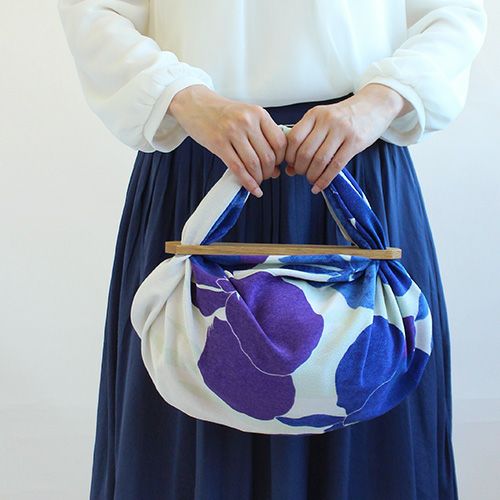 Furoshiki Koetsu Chirimen - Kaki Tsubata (crème, 70 cm)