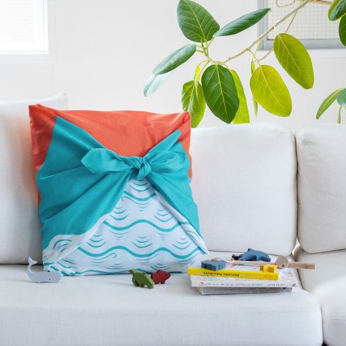 Furoshiki Musubi Cochae - Asahi ni Kujira (bleu, 100 cm)