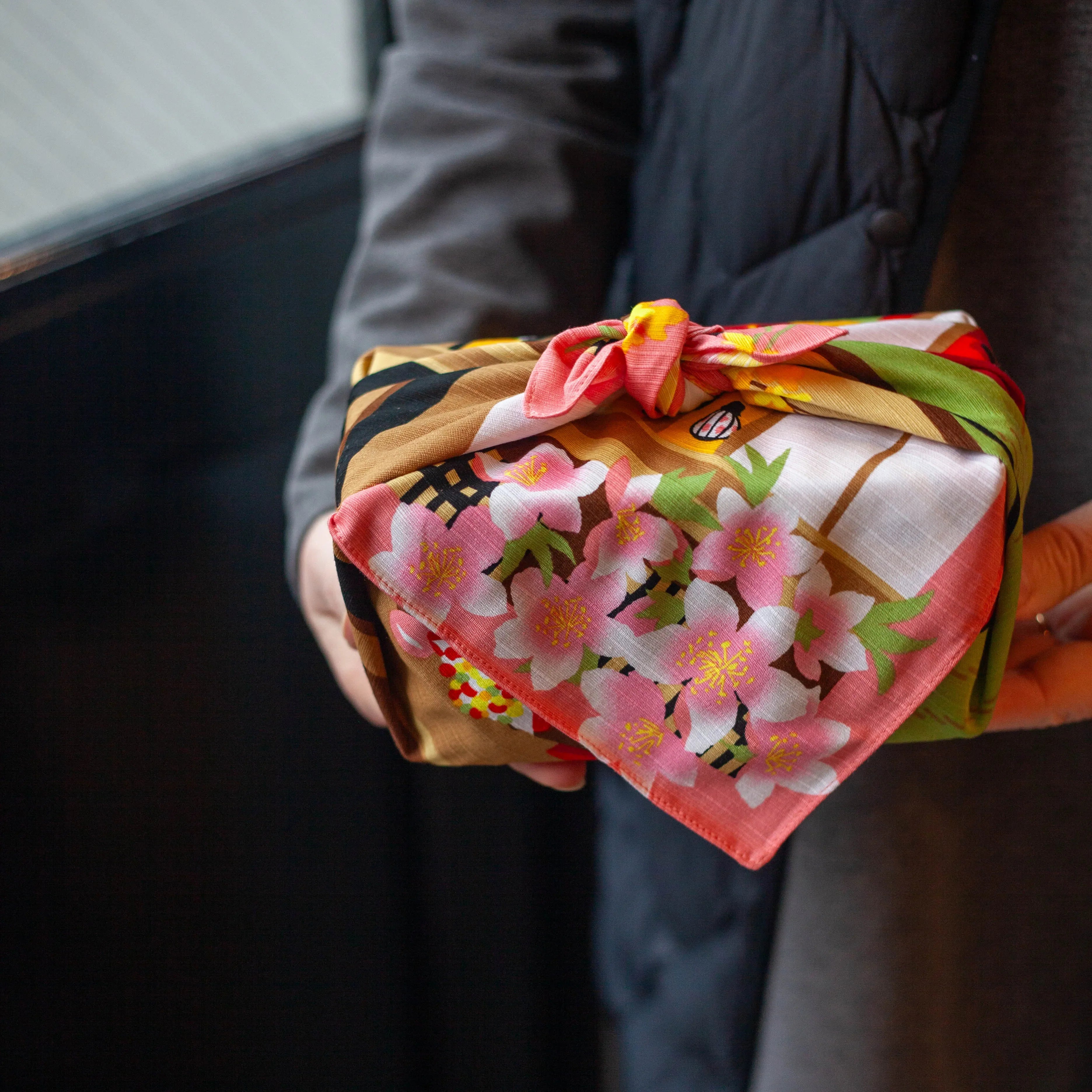 Furoshiki Mikeneko Hinamatsuri (50 cm)