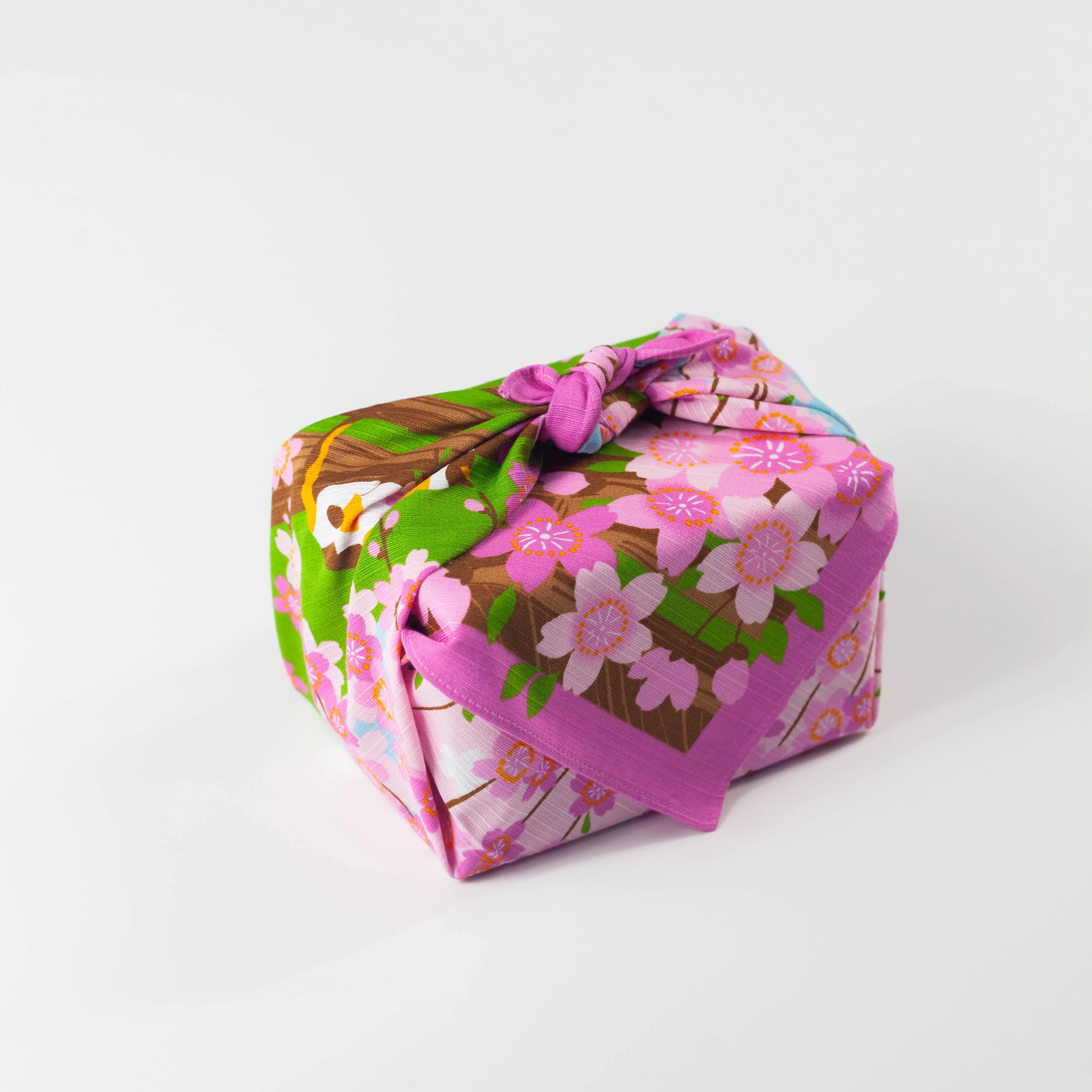 Furoshiki Mikeneko Sakura (50 cm)
