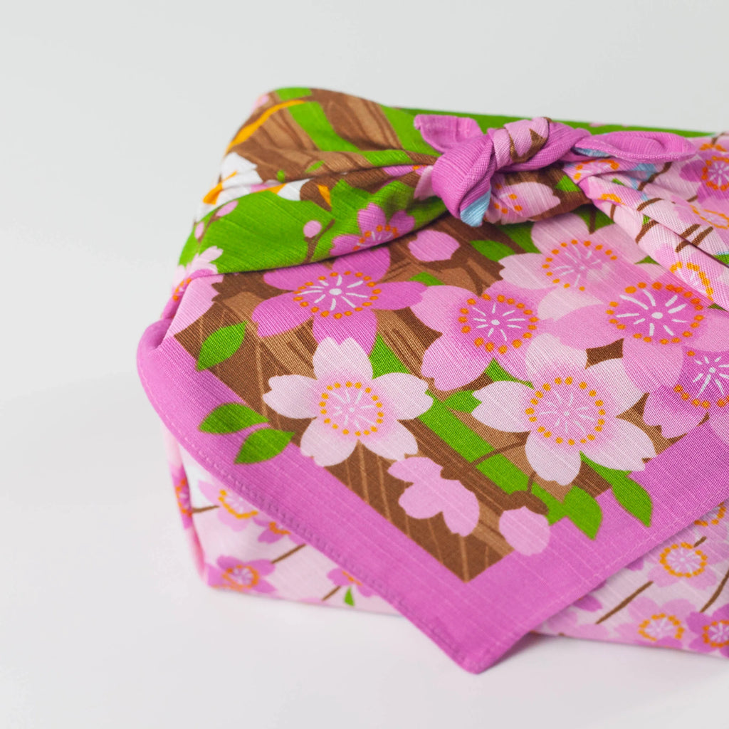 Furoshiki Mikeneko Sakura (50 cm)