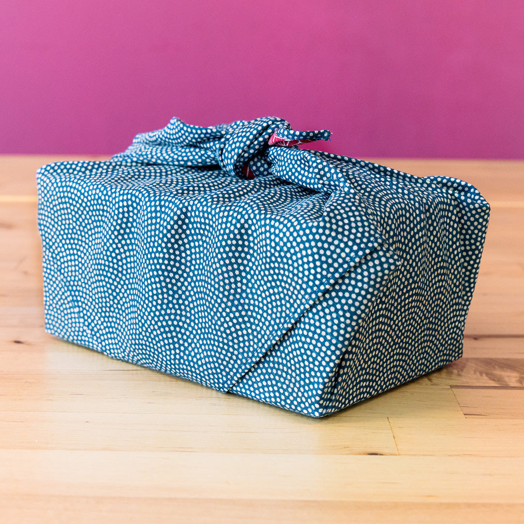 Furoshiki double face Asanoha Nami (rouge et bleu, 50 cm)