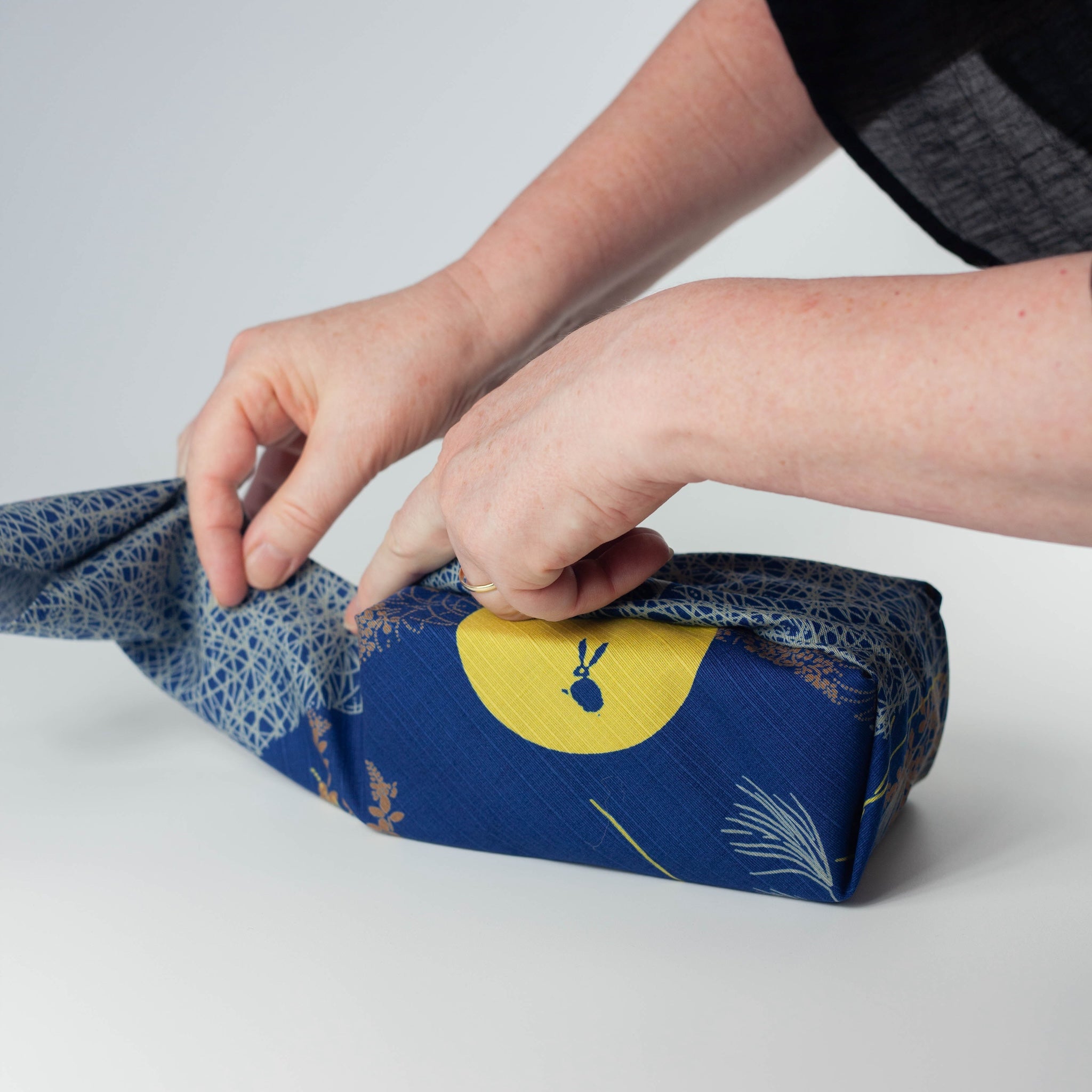 Furoshiki Tsukimi Usagi (50 cm)