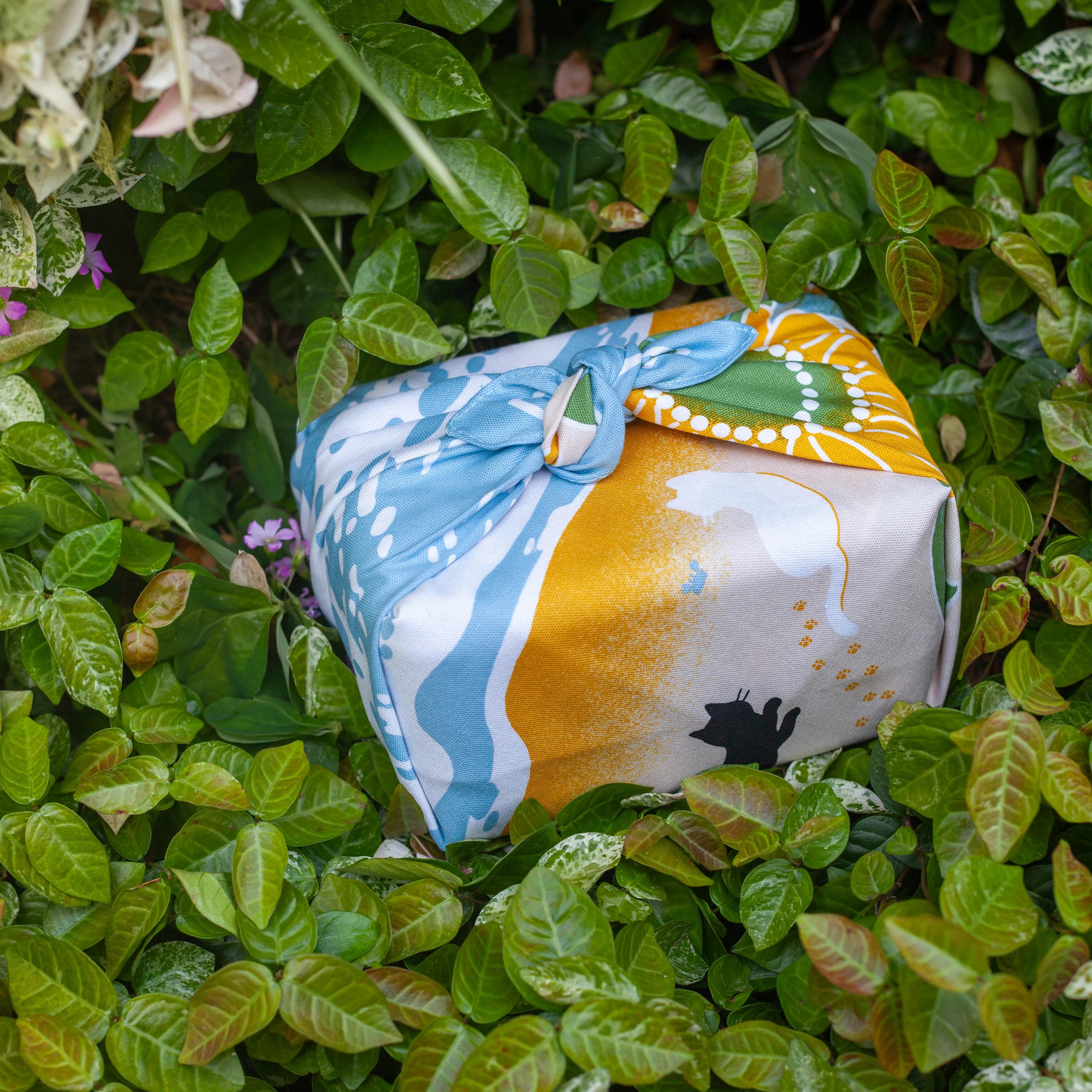 Furoshiki Shiki Neko - Estate