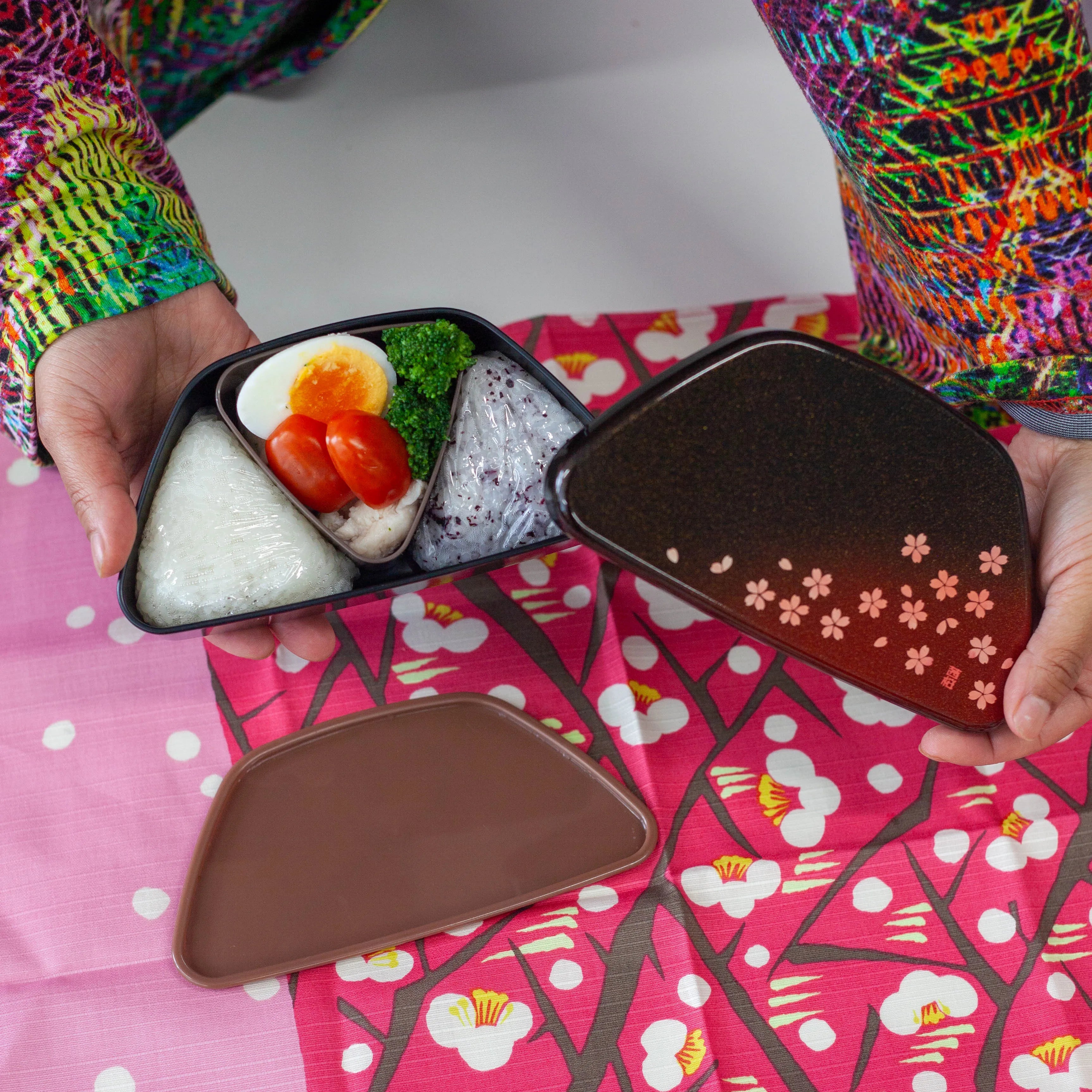 Bento Fuji Onigiri - Pétales de Sakura
