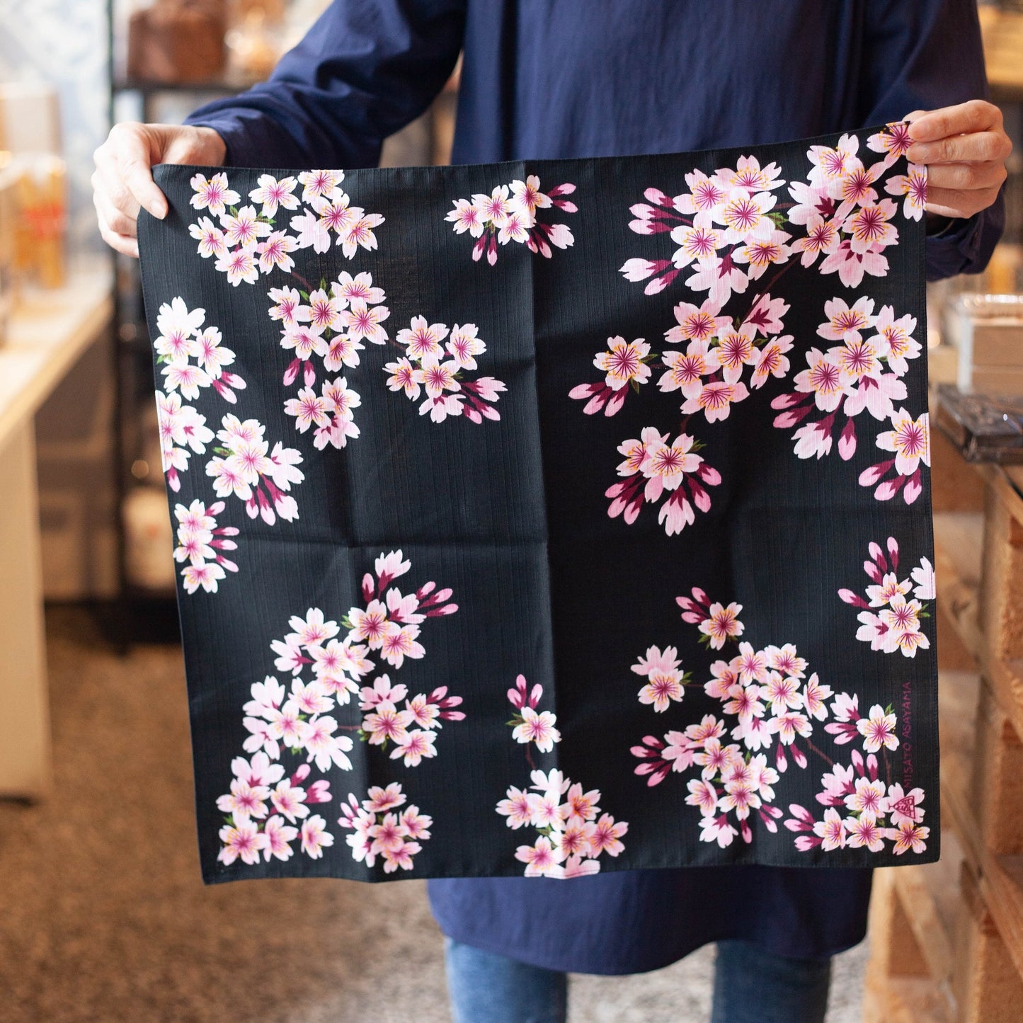 Furoshiki Yozakura (zwart en roze, 50 cm)