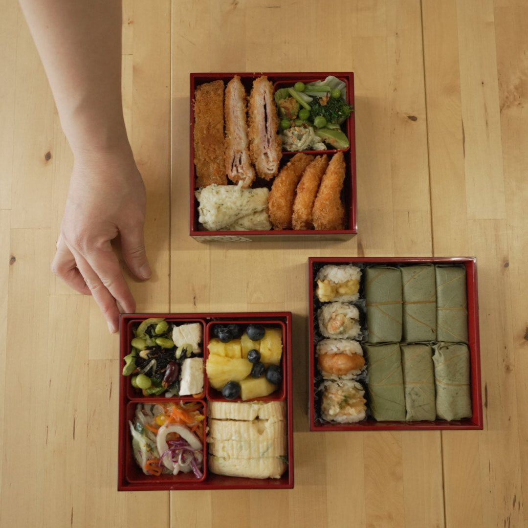 Bento Ojyu Pique-Nique (15x15 cm, 3 étages, rouge)