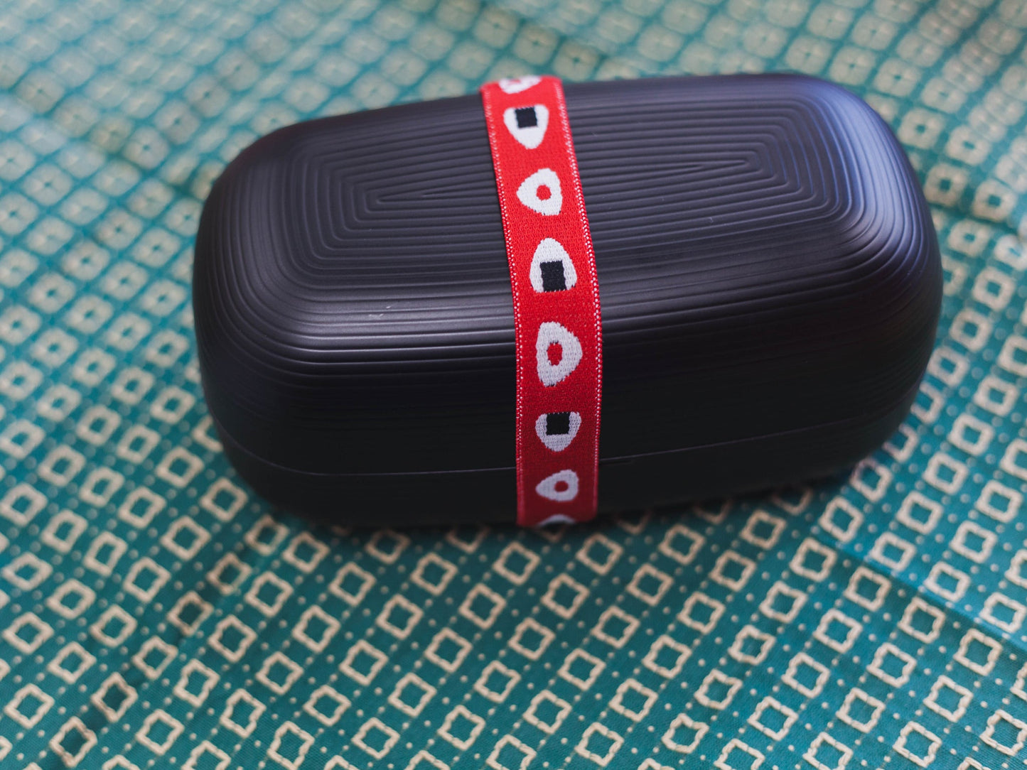 Musubi bento-elastiek - Onigiri (rood)