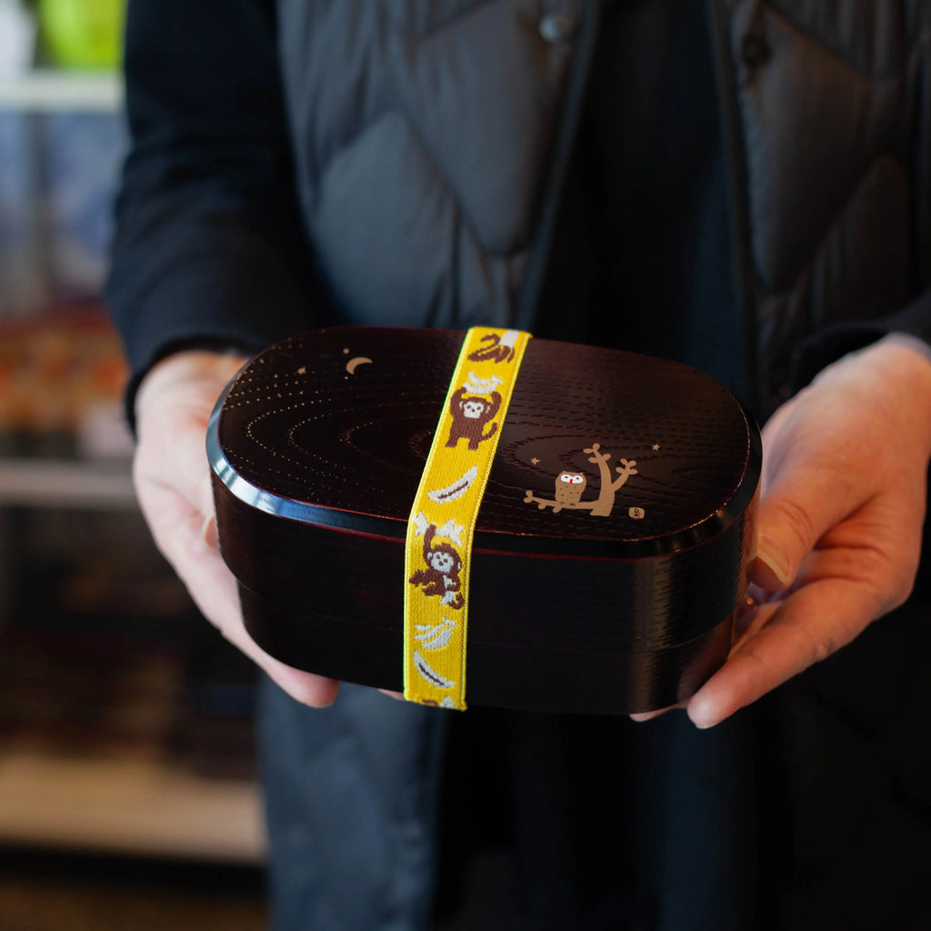 Elastiek Bento Musubi – Saru &amp; Banaan