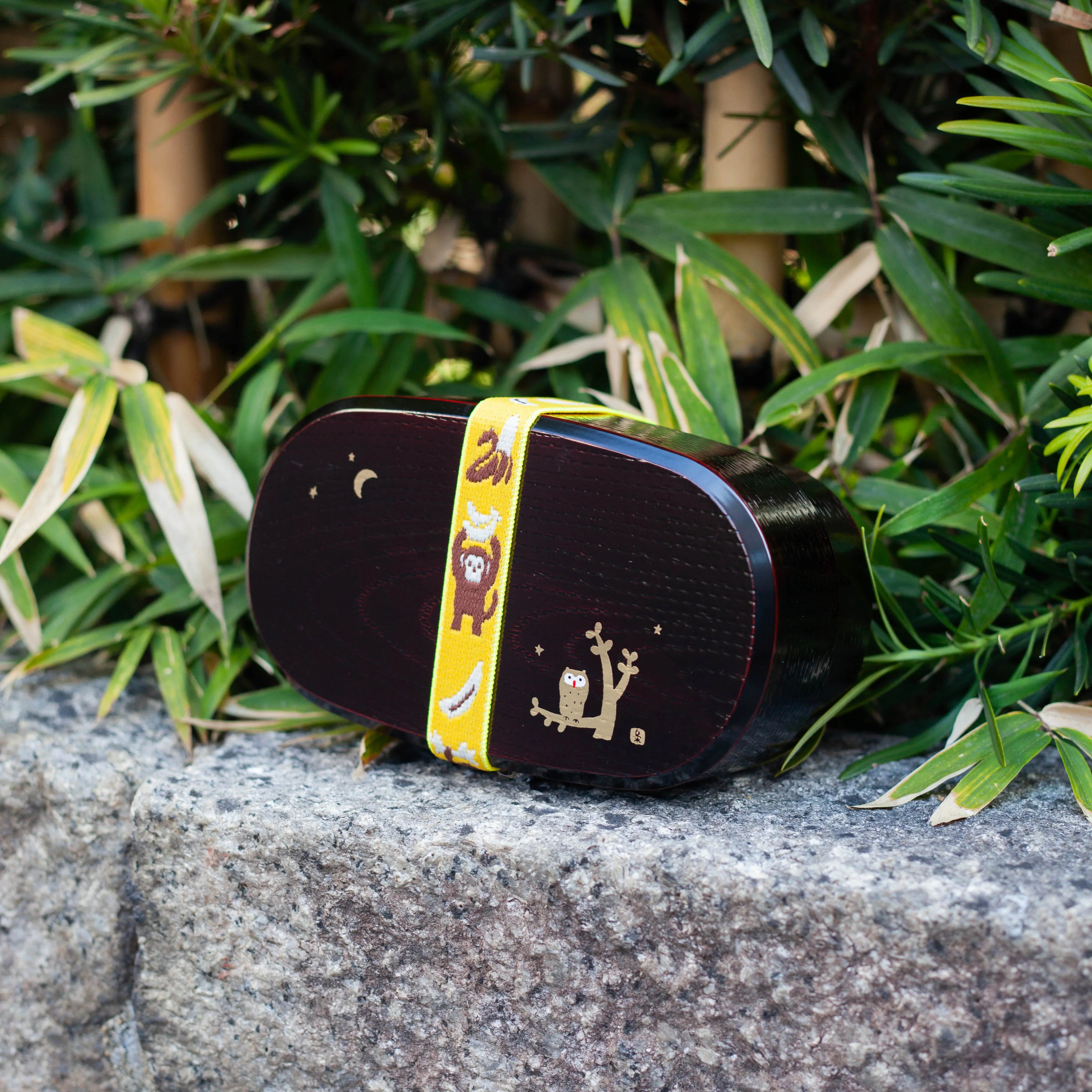 Élastique à Bento Musubi – Saru & Banana