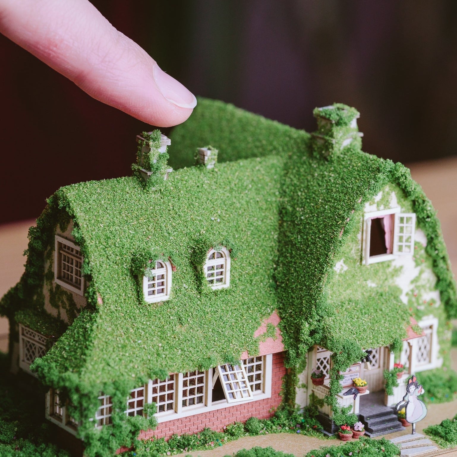 Miniatuart Ghibli - Kiki la Petite Sorcière : La Maison des Okino (grand format)