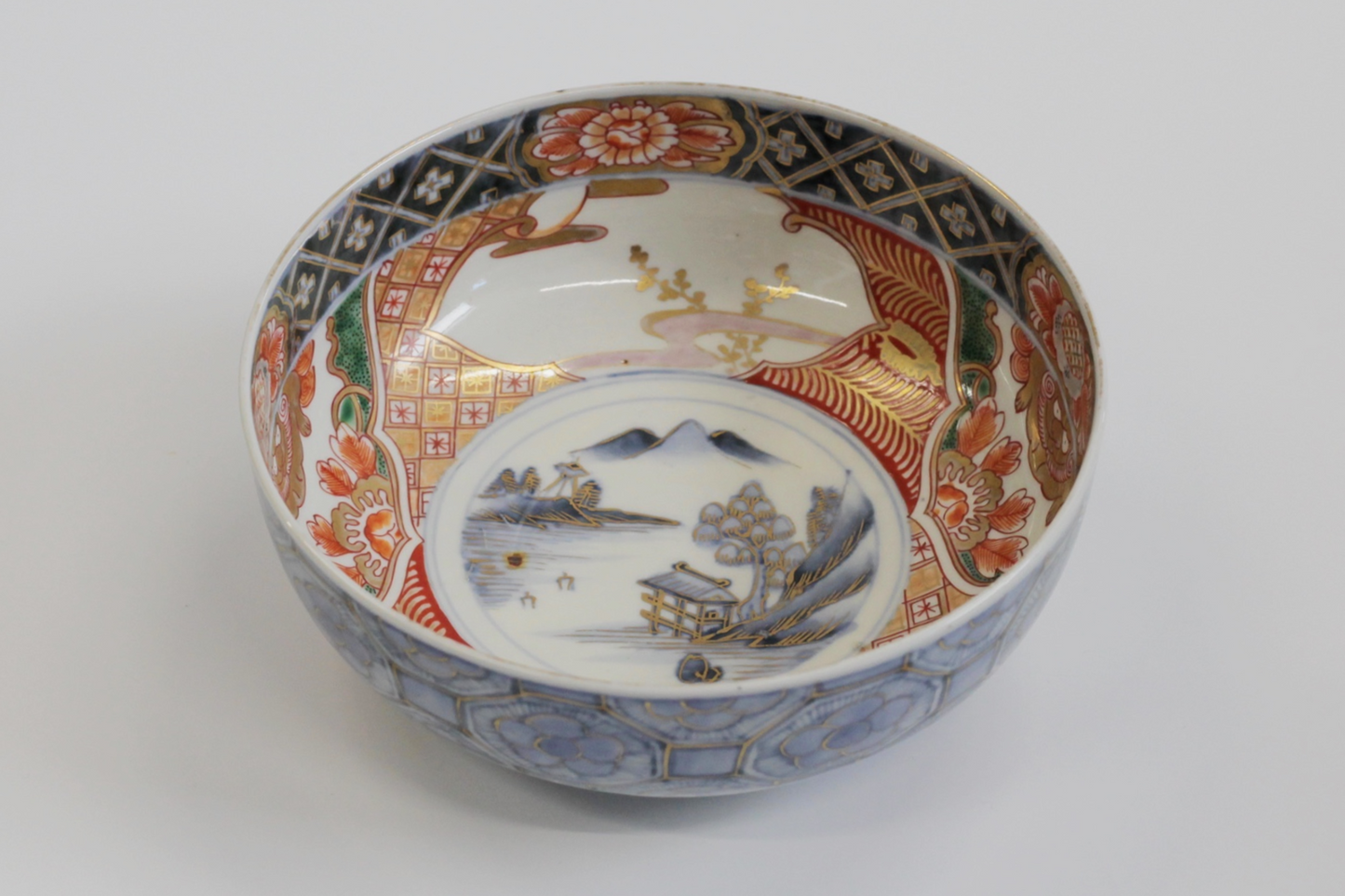 Insalatiera Nishiki epoca Edo (1850) - Montagna e Komainu
