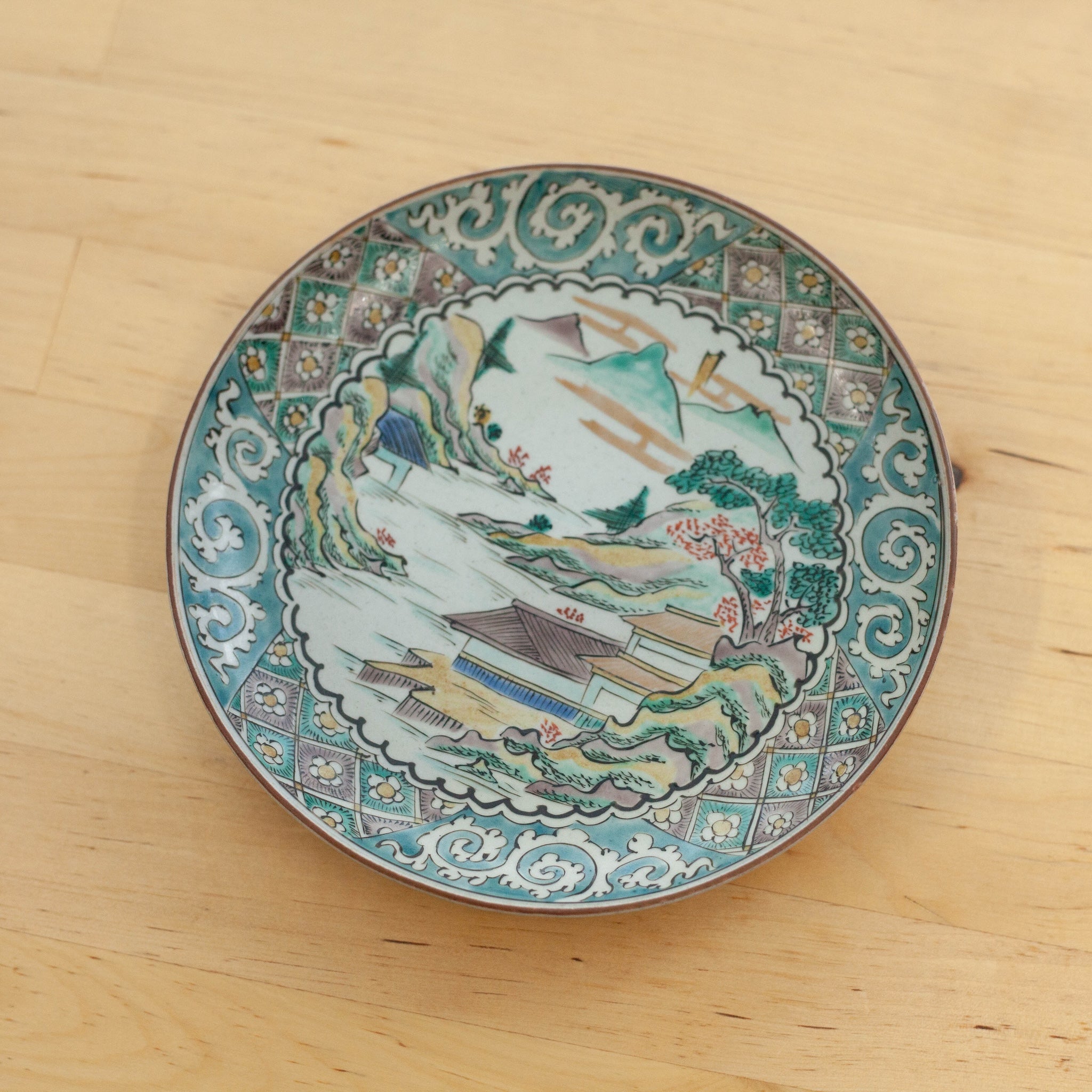 Kutaniyaki-bord uit het Meiji-tijdperk (1900, 17 cm)