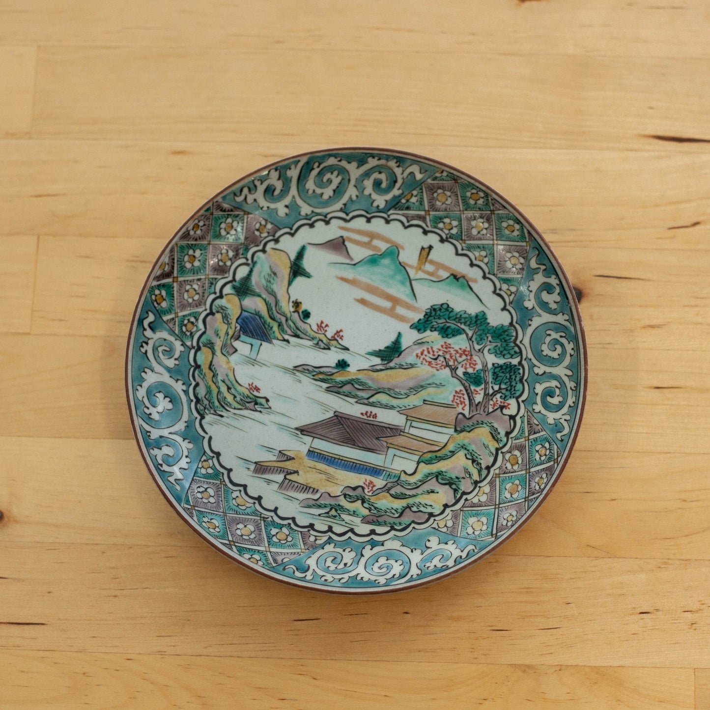 Kutaniyaki-bord uit het Meiji-tijdperk (1900, 17 cm)
