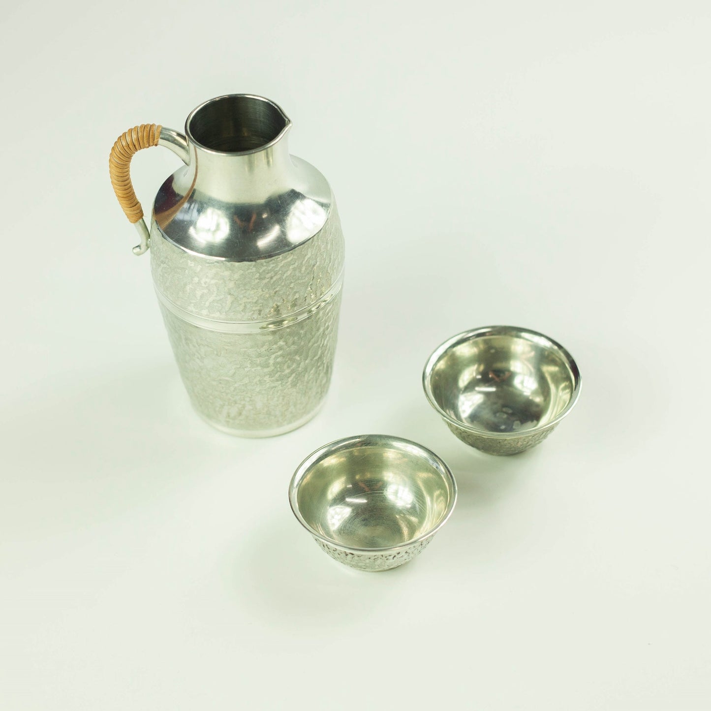 Set da sake in peltro dell'era Taisho (1910, 2 tazze)