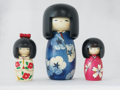 Bambola in legno Kokeshi | Nastro 